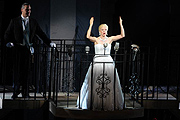 "Evita" wieder in München im Deutschen Theater (Foto. Ingrid Grossmann)